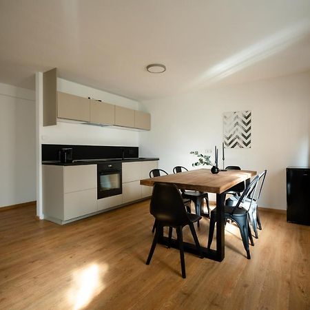 Oldtown Studio Apartment With 2 Bathrooms Dusseldorf Luaran gambar